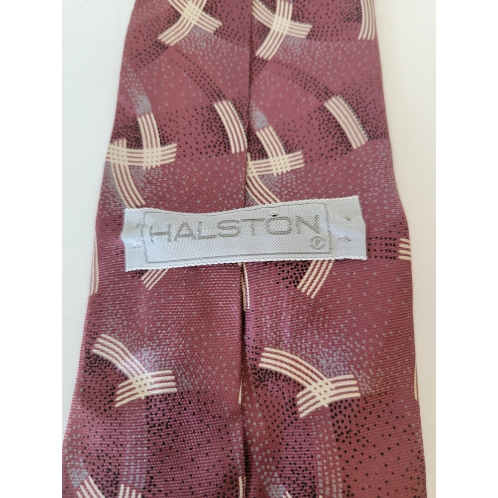 Halston Men's Silk Tie Maroon‎ Abstract Pattern Classic Length